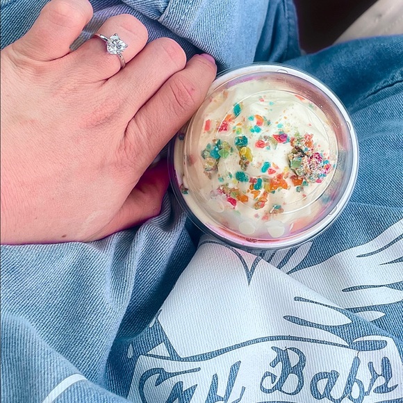 Meet your Posher, Madison - Picture 6 of 7